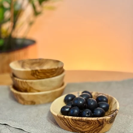 Пиала из дерева оливы